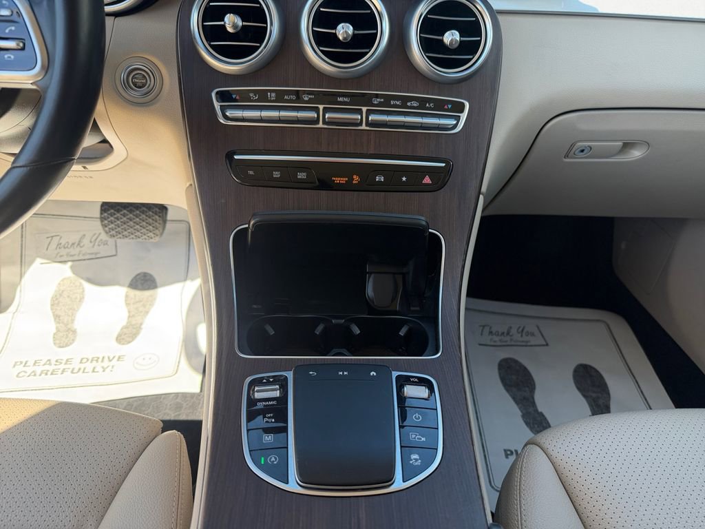 Certified 2022 Mercedes-Benz GLC 300 4MATIC w/ Premium Package Lite image 11