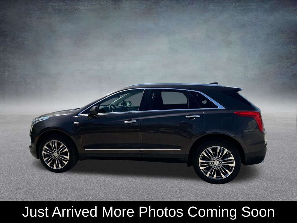 Used 2017 Cadillac XT5 Premium Luxury FWD image 3