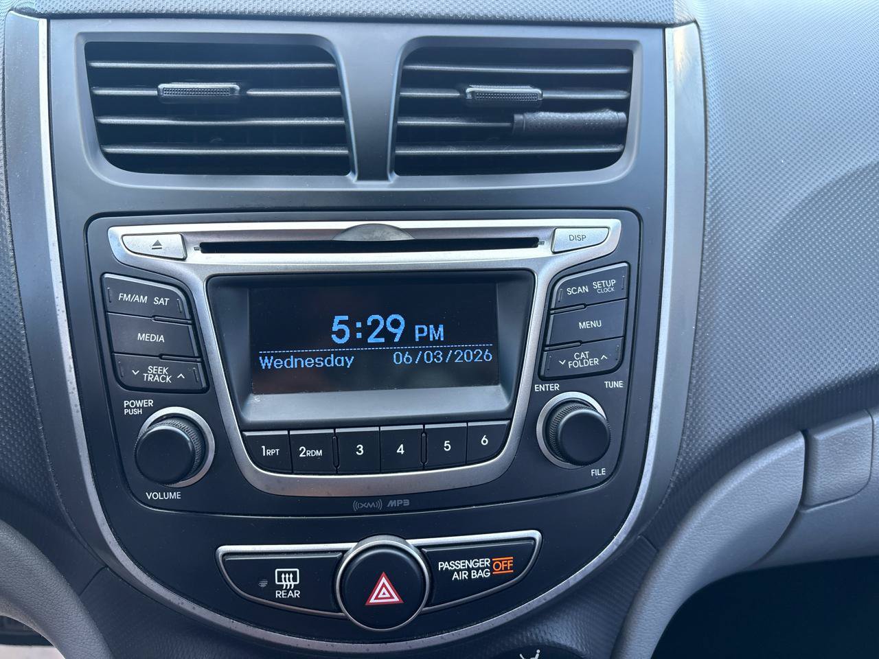 Used 2015 Hyundai Accent GS FWD image 12