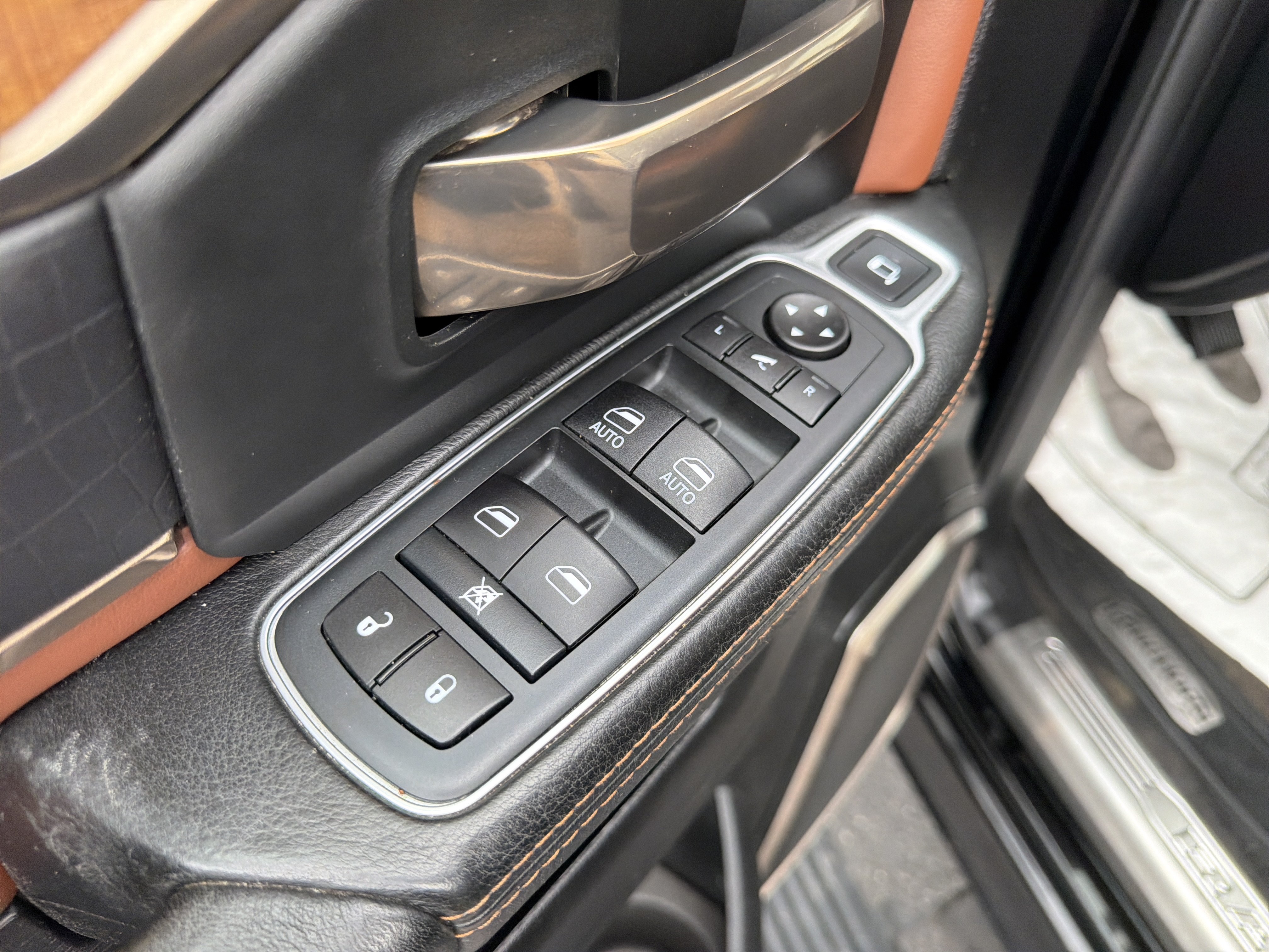 Used 2020 RAM 3500 Limited AWD/4WD image 16