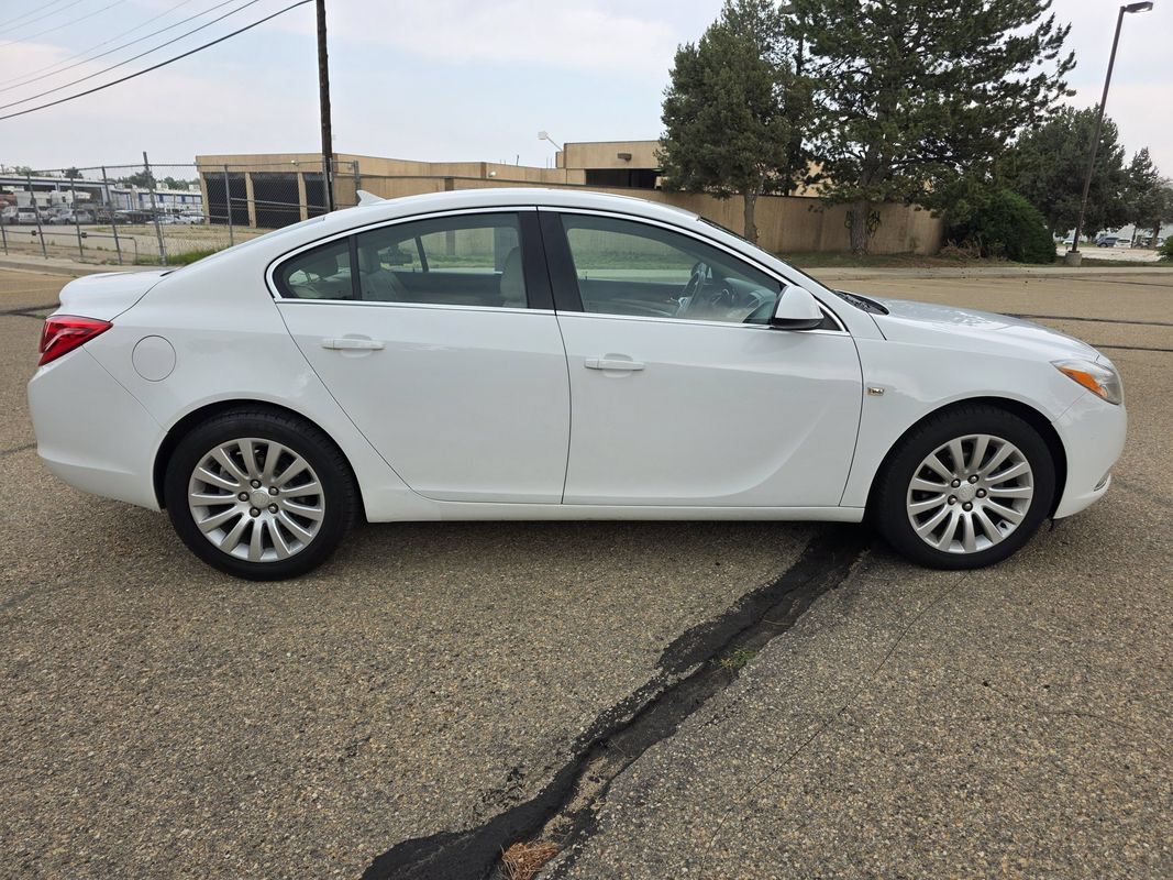 Used 2011 Buick Regal CXL w/ RL4 Preferred Equipment Group FWD image 9
