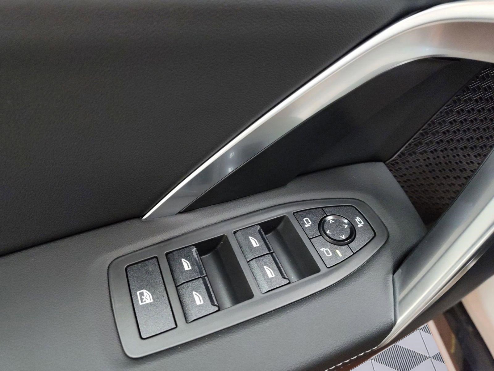 Used 2026 BMW X1 xDrive28i w/ Convenience Package image 12