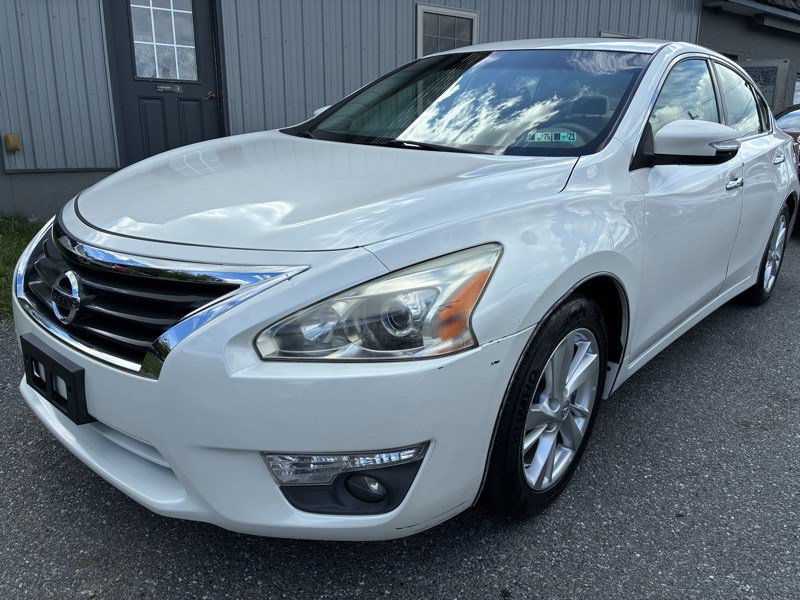 Used 2013 Nissan Altima 2.5 SL w/ Technology Pkg FWD image 3