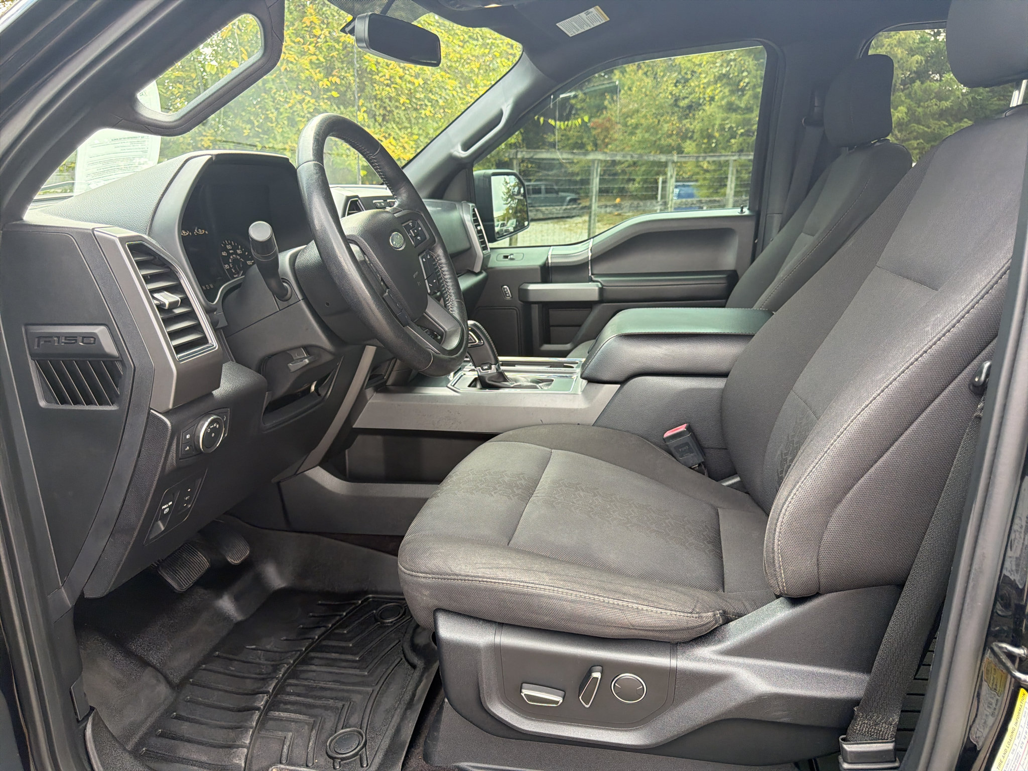 Used 2018 Ford F150 XLT w/ Equipment Group 302A Luxury AWD/4WD image 10