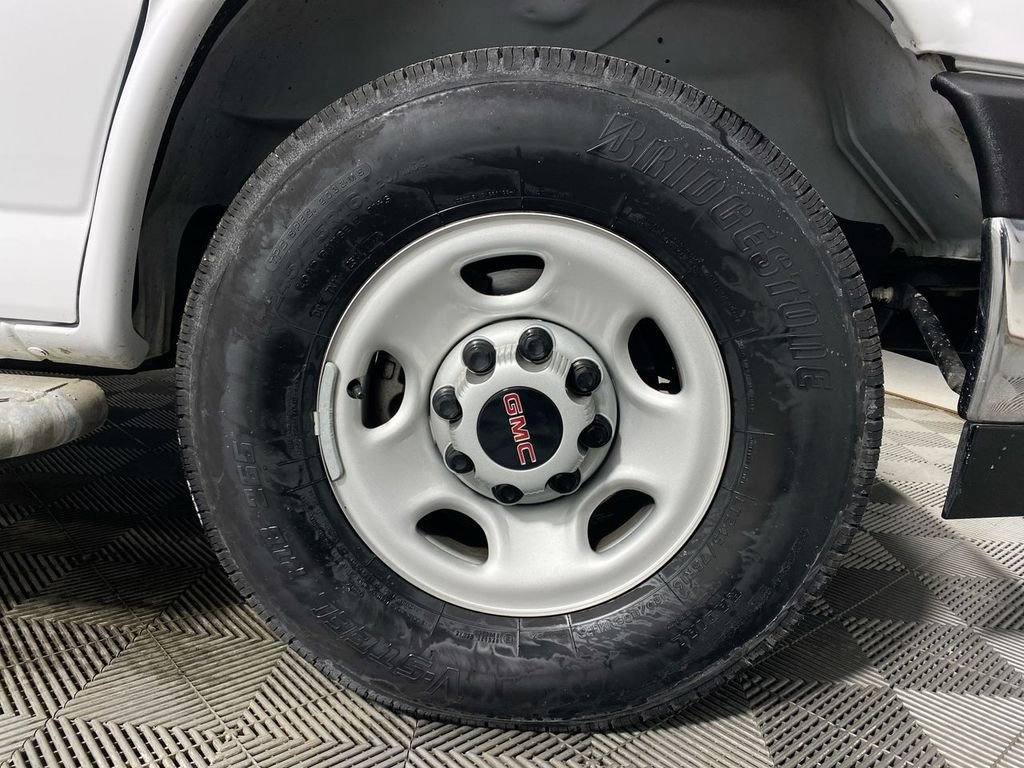 Certified 2024 GMC Savana 2500 w/ Driver Convenience Package image 10