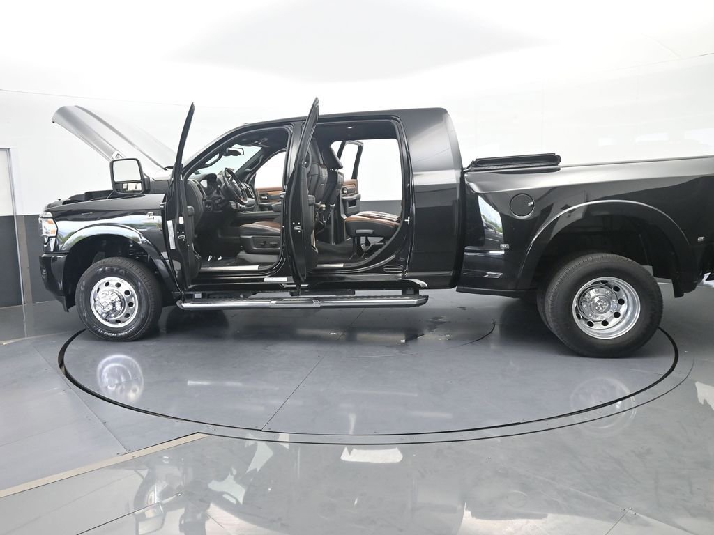Used 2023 RAM 3500 Limited image 37