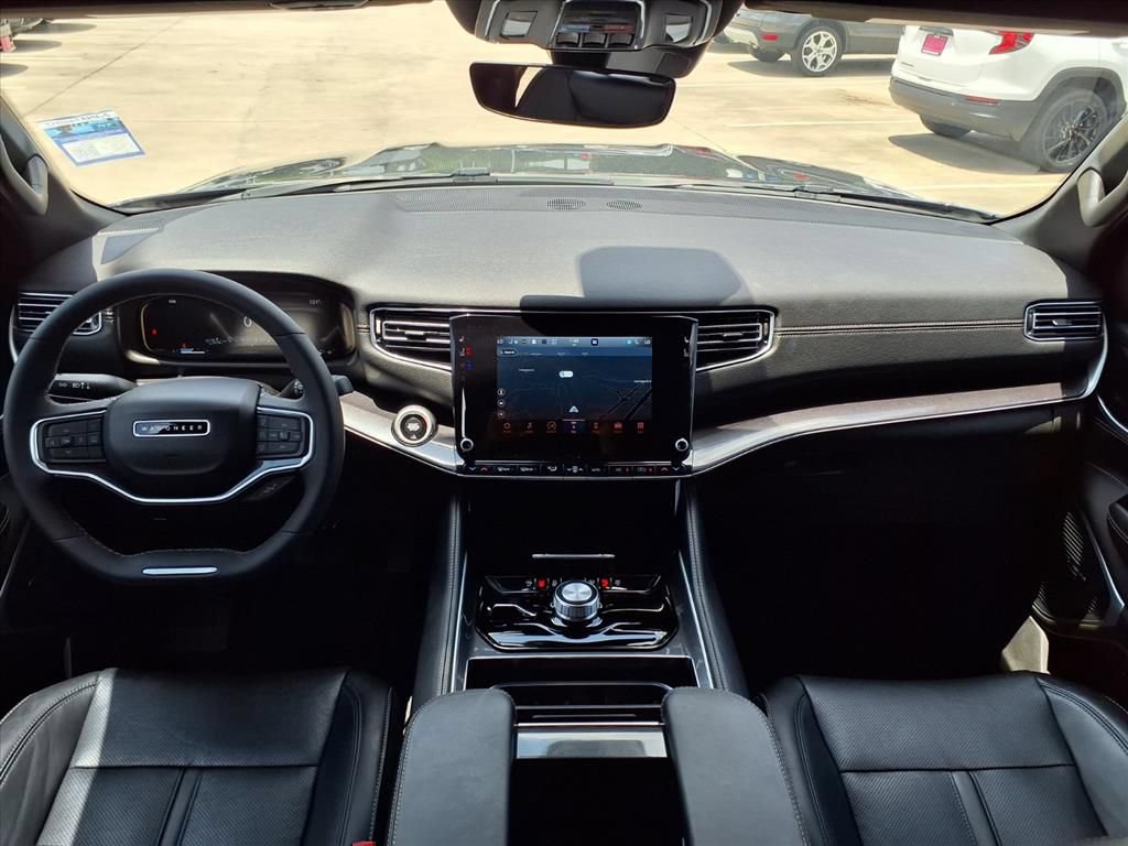 Used 2024 Jeep Wagoneer 4WD w/ Premium Group I image 16