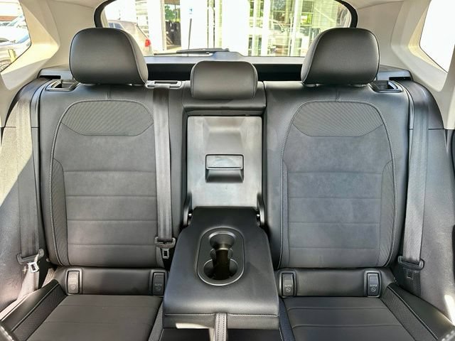 Certified 2022 Volkswagen Taos SE FWD image 19