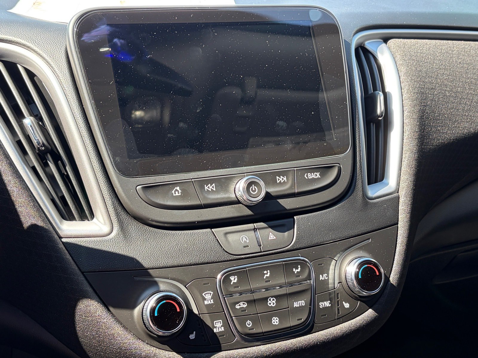 Used 2023 Chevrolet Malibu LT FWD image 12