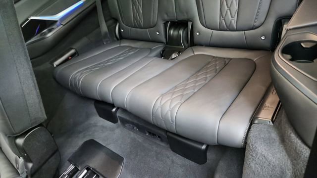 Used 2023 BMW X7 M60i w/ Executive Package image 32