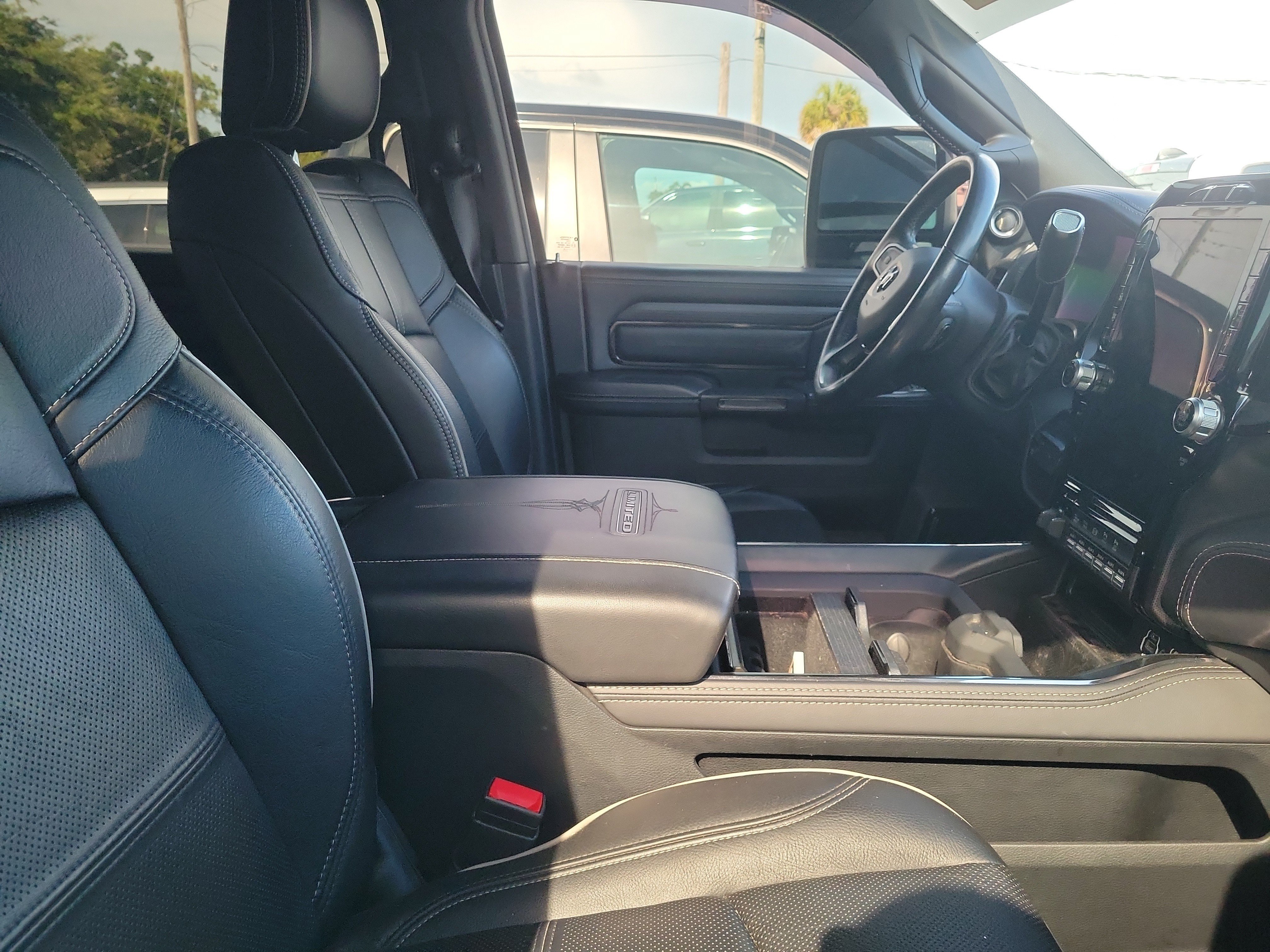 Used 2023 RAM 3500 Limited AWD/4WD image 9