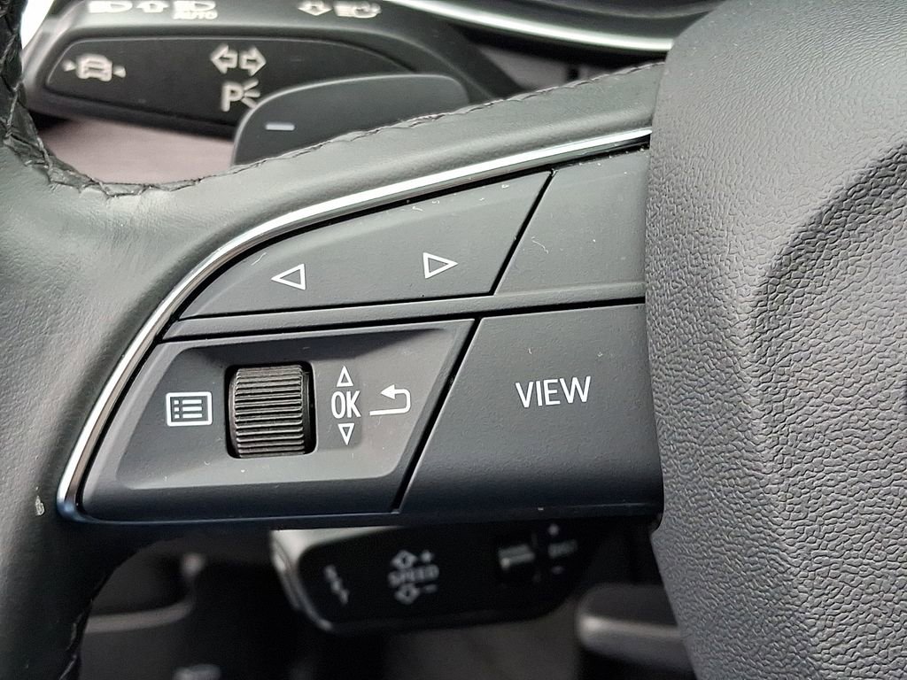 Used 2023 Audi Q5 2.0T Premium w/ Convenience Package image 22