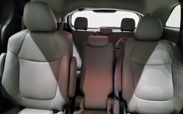 Used 2025 Toyota Sienna XLE FWD image 22