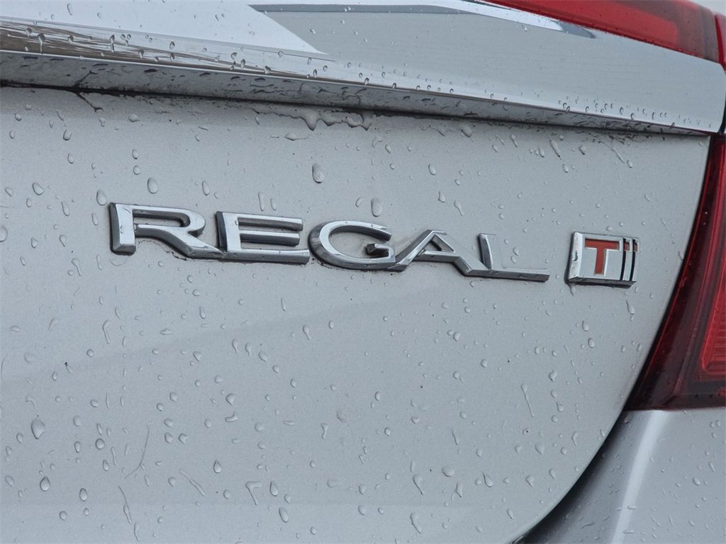 Certified 2017 Buick Regal Sport Touring image 33