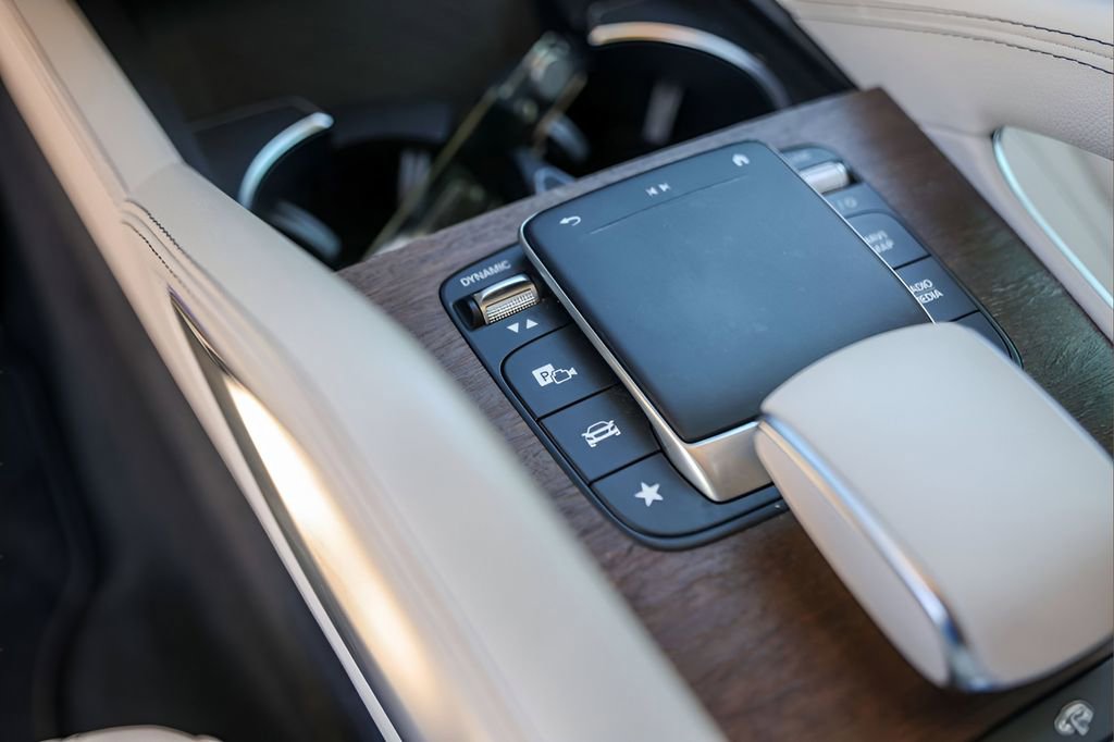 Used 2021 Mercedes-Benz GLS 450 4MATIC image 20