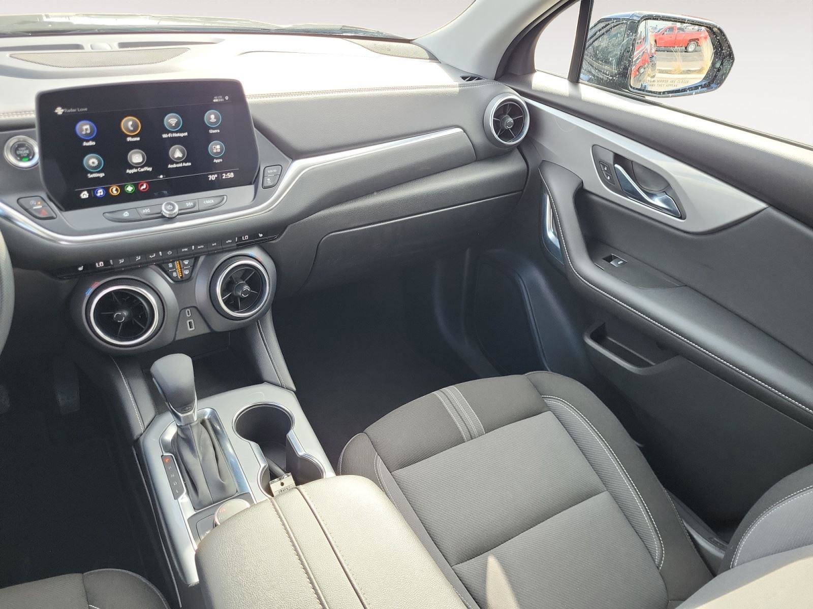 Used 2025 Chevrolet Blazer LT image 12