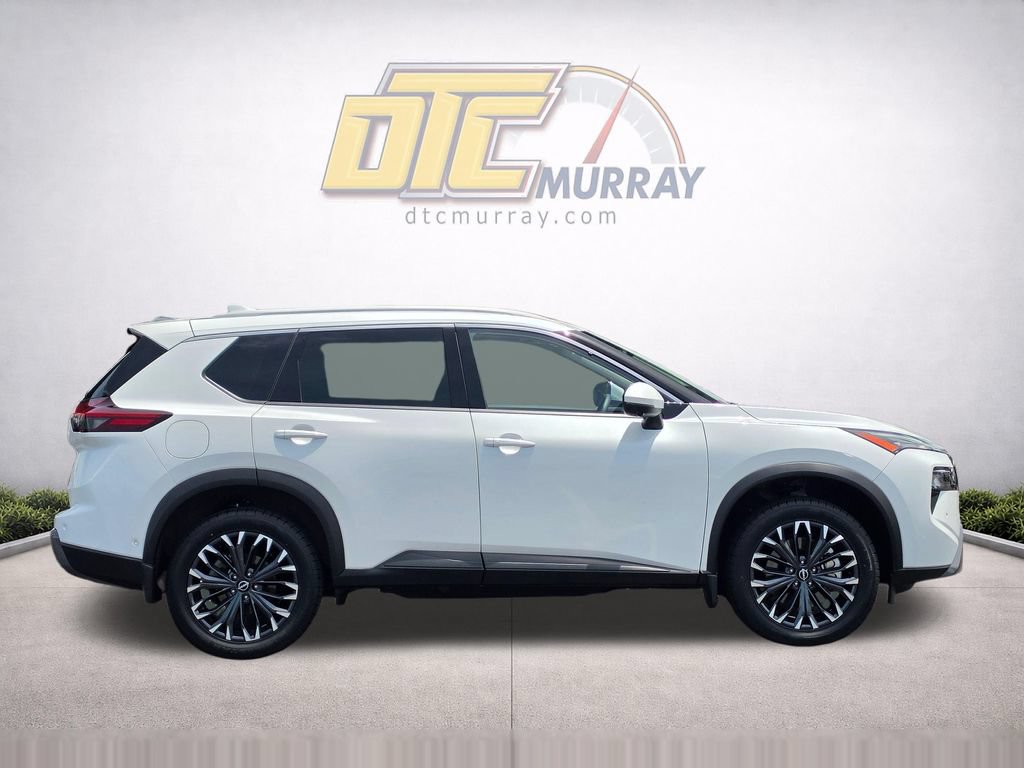 Used 2025 Nissan Rogue SL w/ Tech Package AWD/4WD image 4