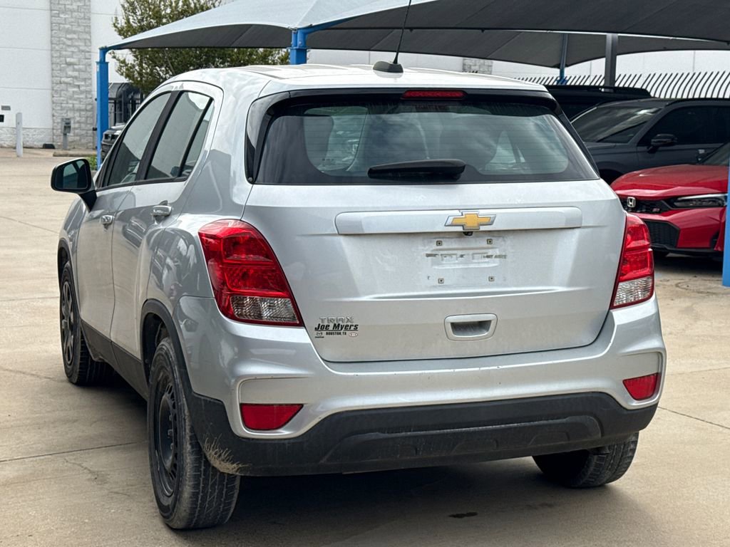 Used 2017 Chevrolet Trax LS image 7