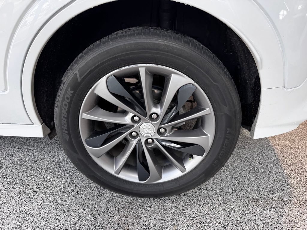 Used 2021 Buick Encore GX Select w/ Advanced Technology Package FWD image 14
