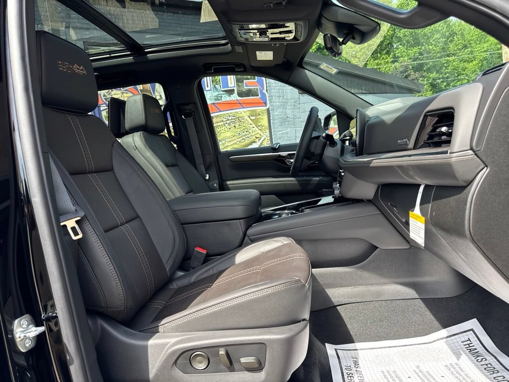 New 2026 Chevrolet Tahoe High Country AWD/4WD image 11