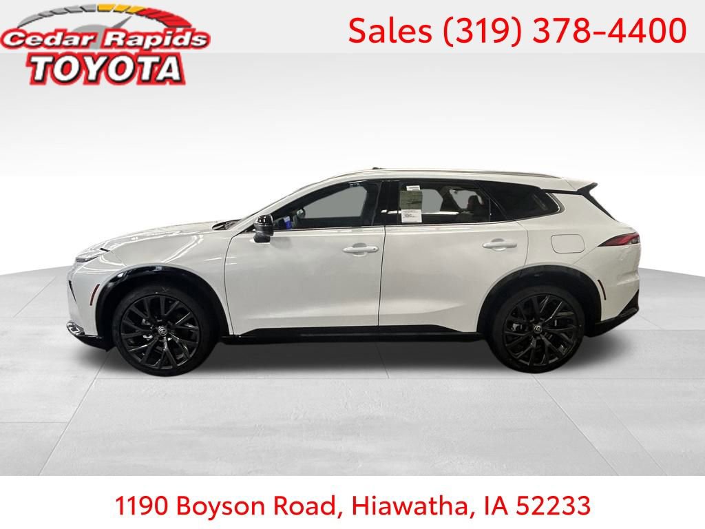 New 2025 Toyota Crown Signia image 2