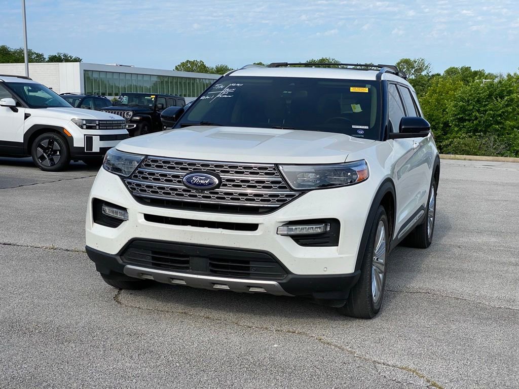 Used 2020 Ford Explorer Limited AWD/4WD image 3
