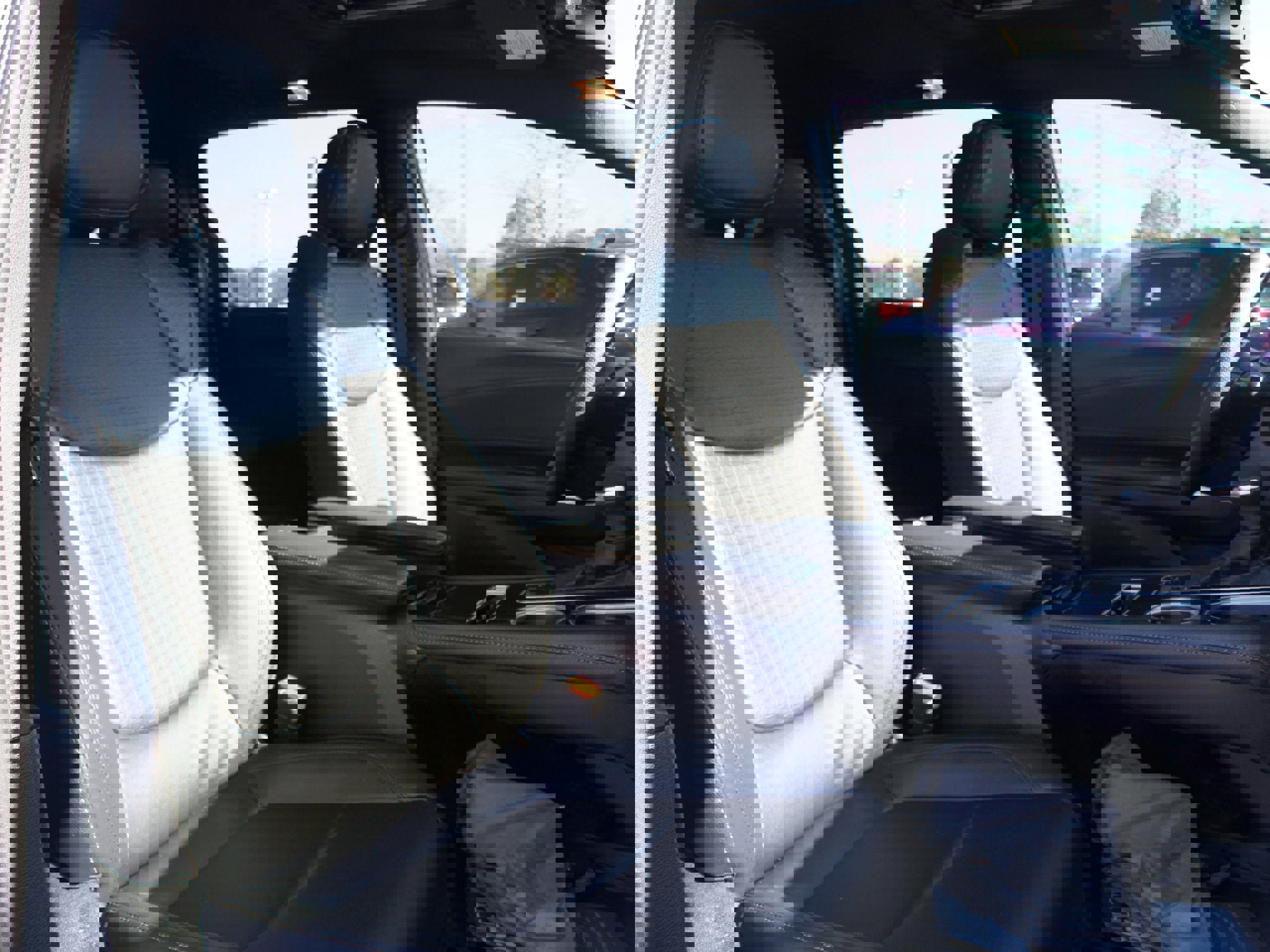 Used 2025 Toyota Sienna XLE Woodland Edition image 24