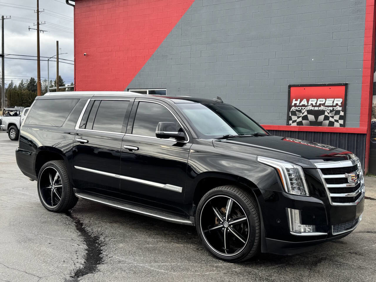 Used 2020 Cadillac Escalade ESV Luxury image 1