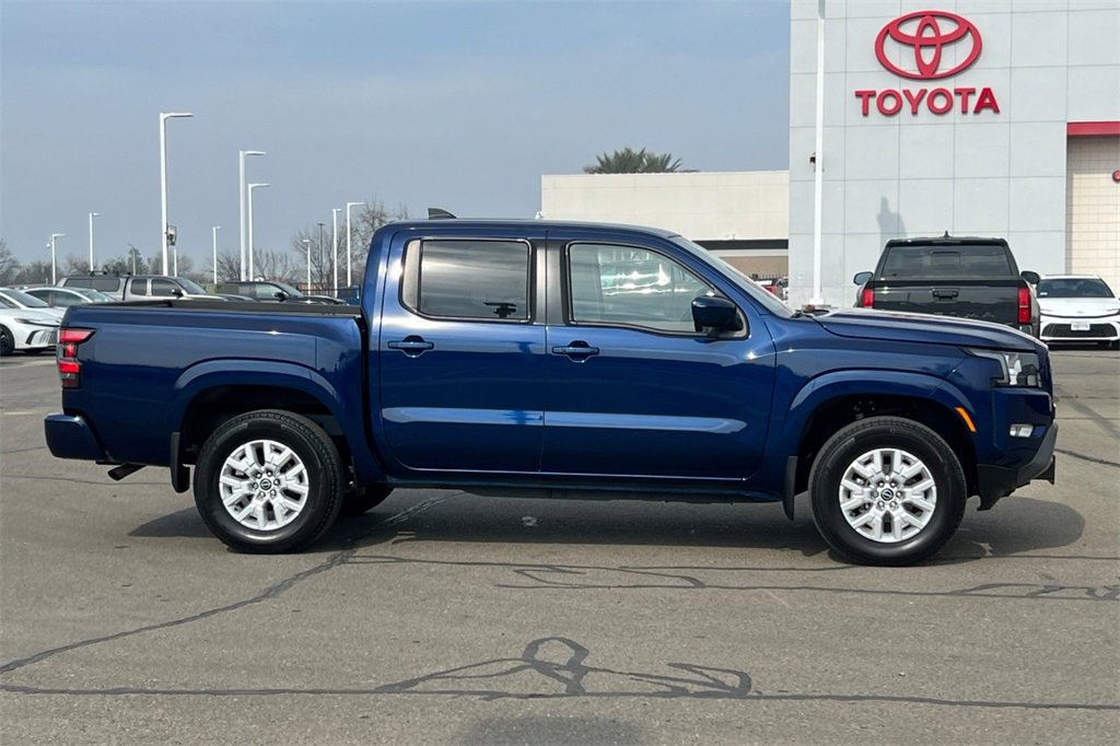 Used 2023 Nissan Frontier SV w/ SV Convenience Package image 3