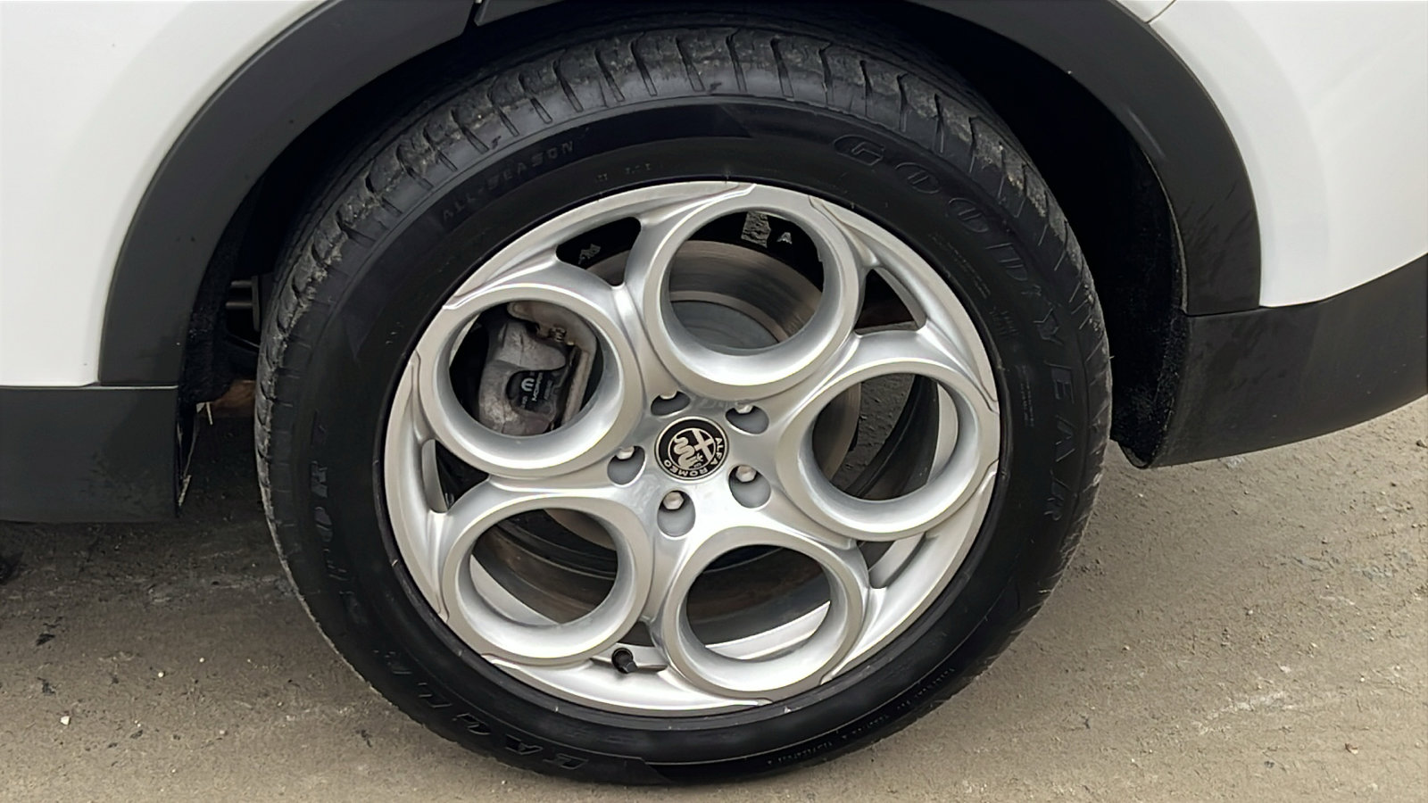 Used 2024 Alfa Romeo Tonale Sprint image 12