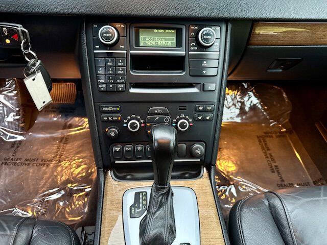Used 2011 Volvo XC90 3.2 image 16
