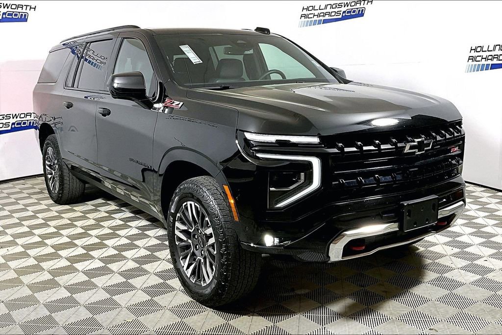 Used 2025 Chevrolet Suburban Z71 image 3