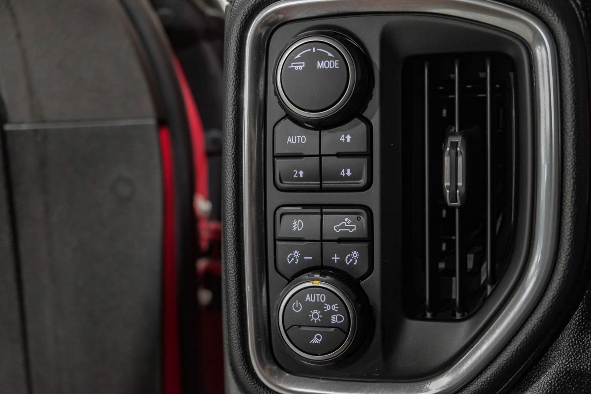 Used 2021 Chevrolet Silverado 1500 LT Trail Boss w/ Convenience Package II image 27