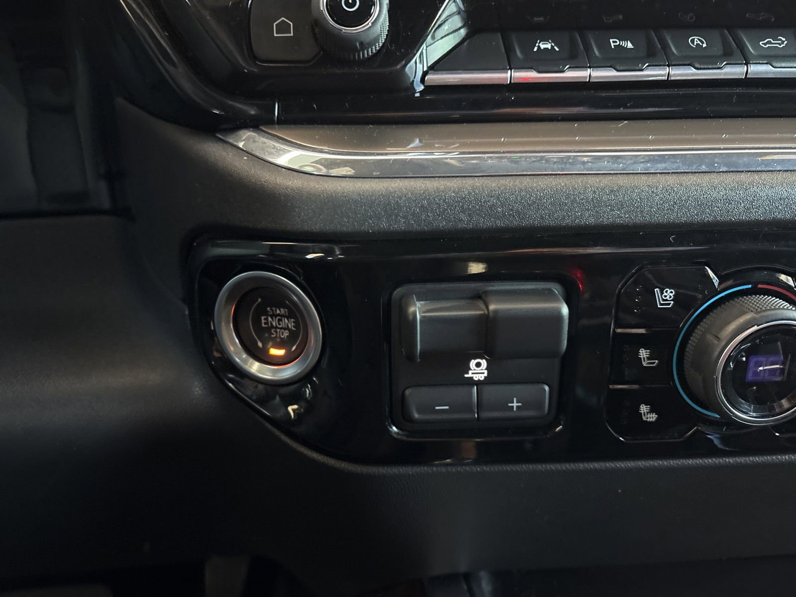 Used 2022 Chevrolet Silverado 1500 High Country w/ High Country Premium Package image 35