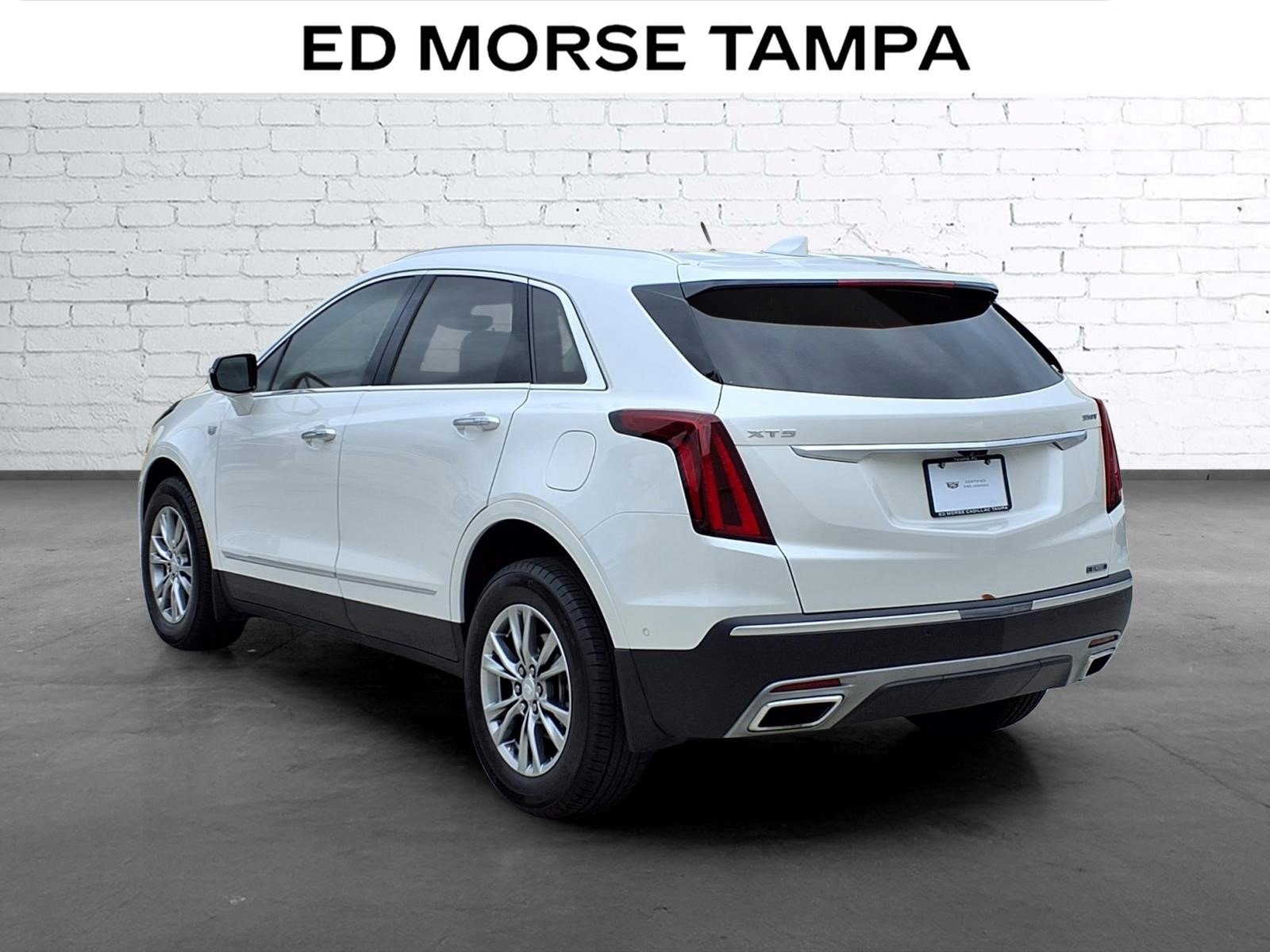 Used 2022 Cadillac XT5 Premium Luxury w/ Technology Package image 3