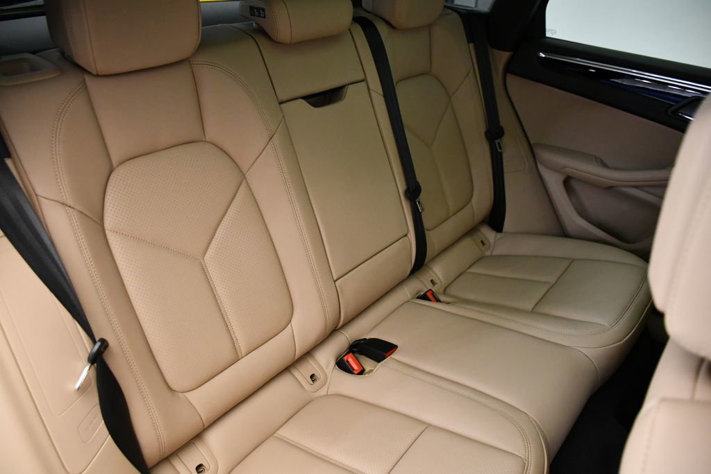 Certified 2025 Porsche Macan Turbo image 55