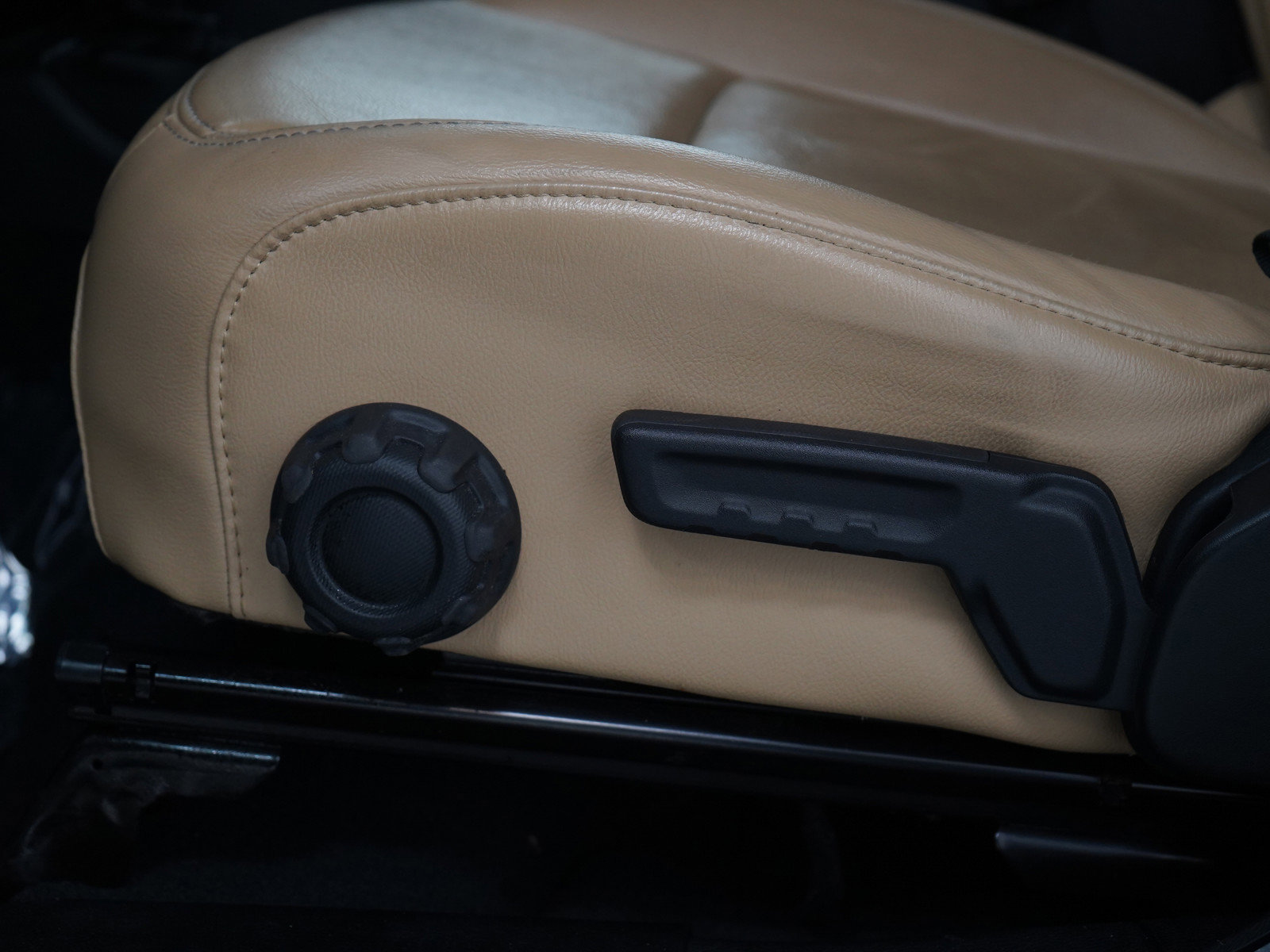 Used 2018 Jeep Wrangler Unlimited Rubicon image 27