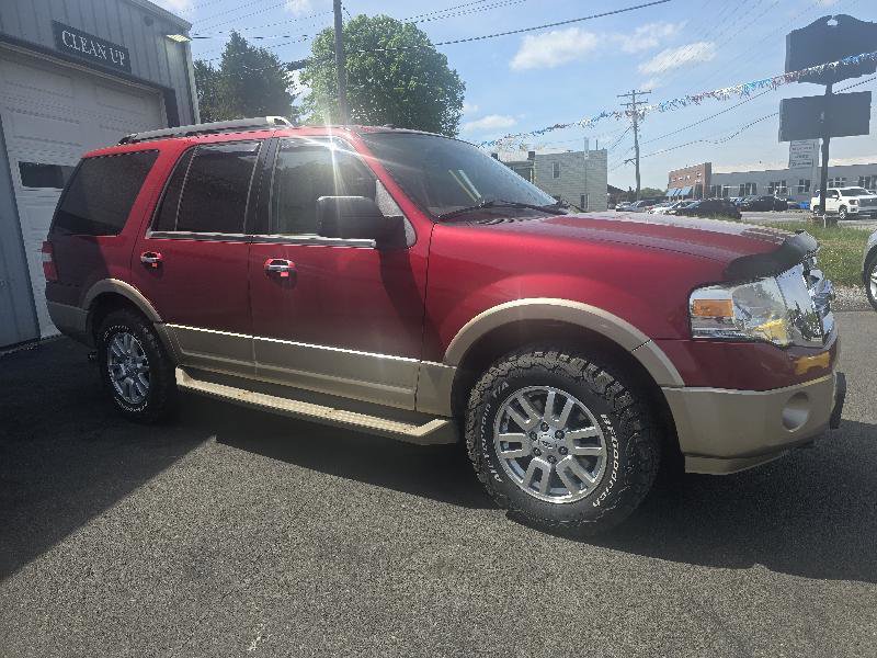 Used 2013 Ford Expedition XLT AWD/4WD image 3