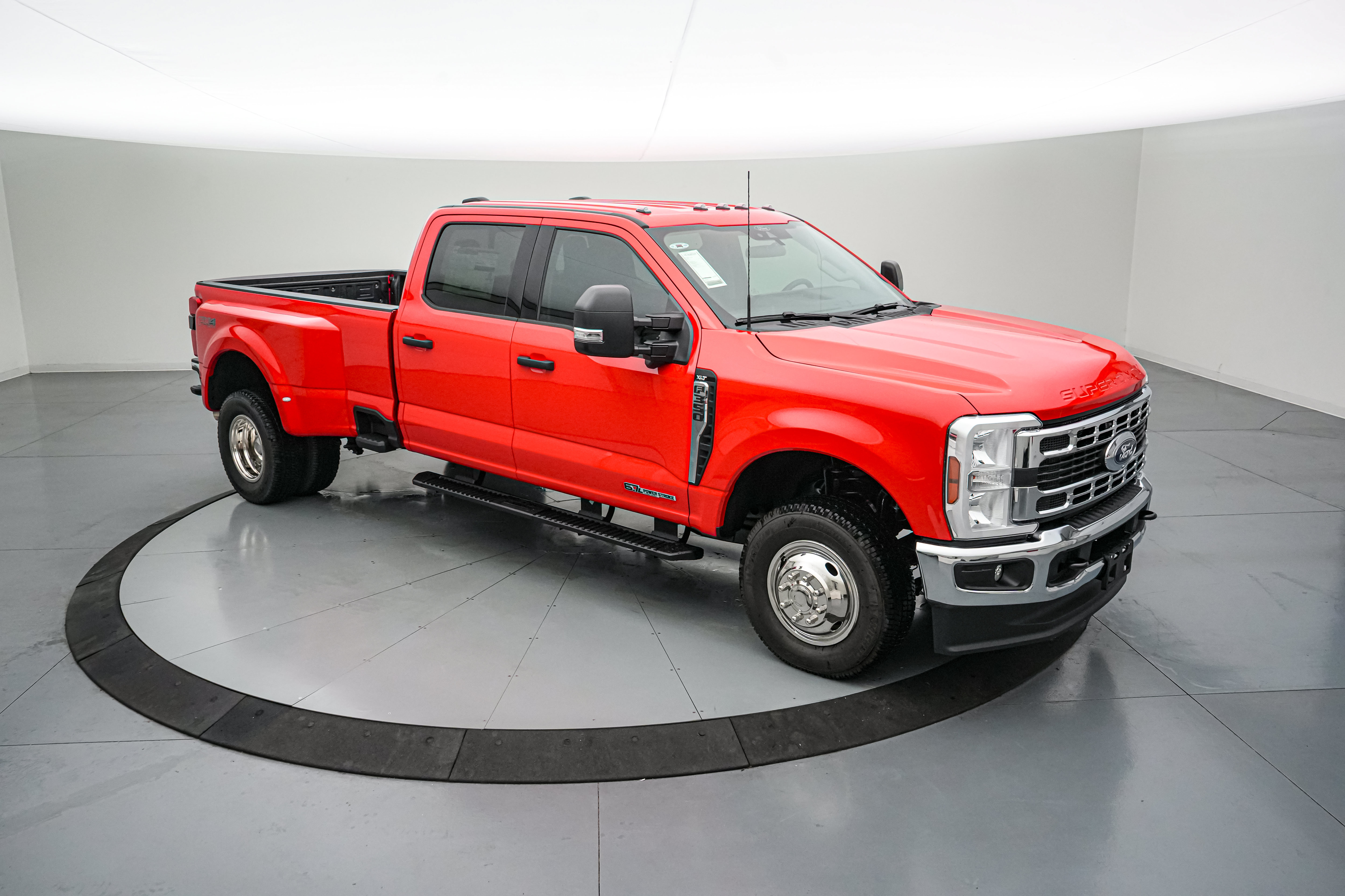 New 2026 Ford F350 XLT w/ 360-Degree Camera Package AWD/4WD image 3