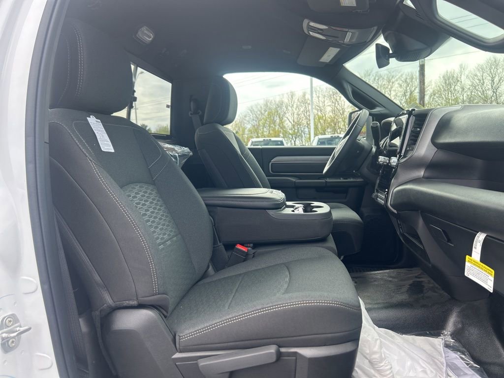 New 2026 RAM 3500 Tradesman AWD/4WD image 5