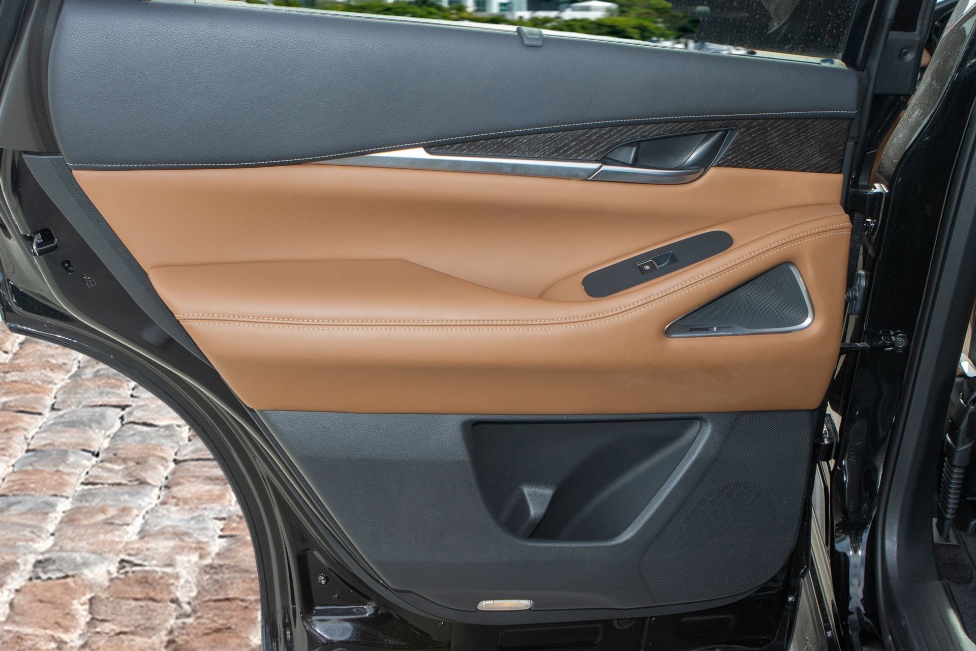 Used 2023 INFINITI QX60 Sensory w/ Cargo Package image 31