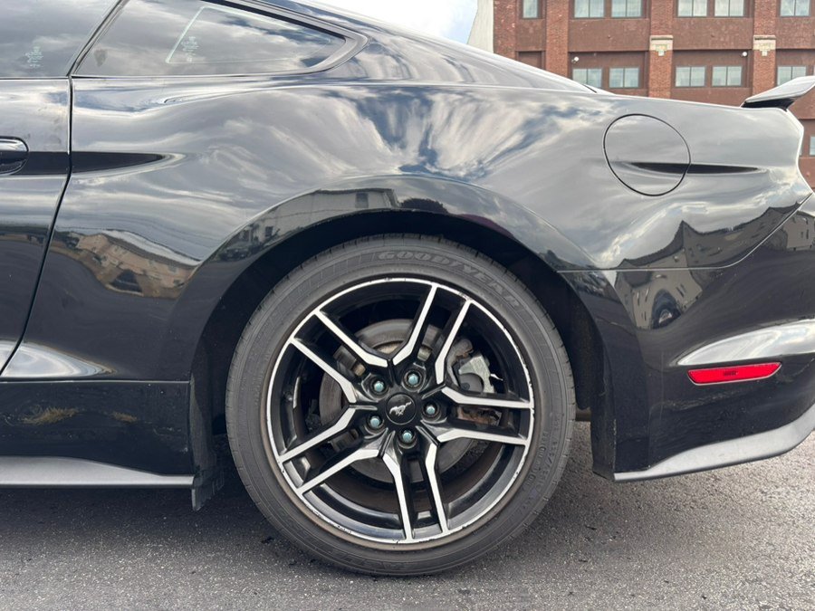 Used 2019 Ford Mustang GT w/ Equipment Group 301A RWD image 8