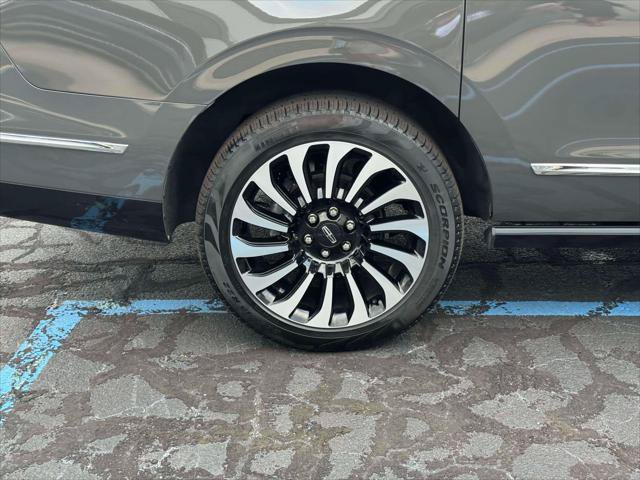 Certified 2024 Lincoln Navigator L Black Label AWD/4WD image 10