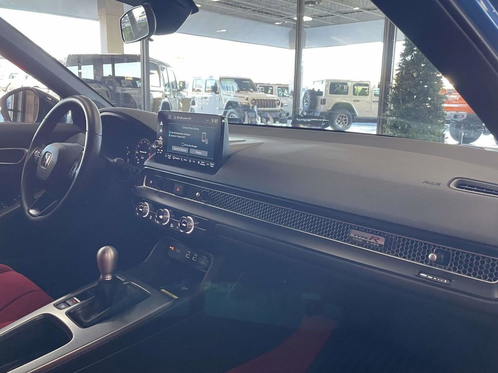 Used 2025 Honda Civic Type R image 14