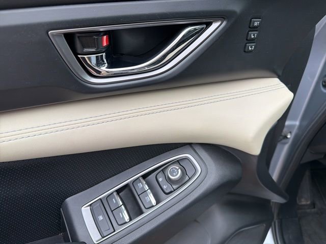 Used 2022 Subaru Ascent Limited w/ Technology Package image 6