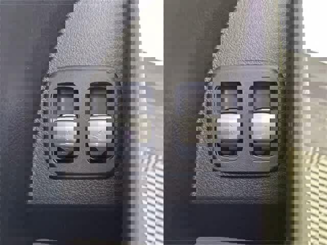 Used 2025 Mercedes-Benz GLC 350e GLC 350e image 40