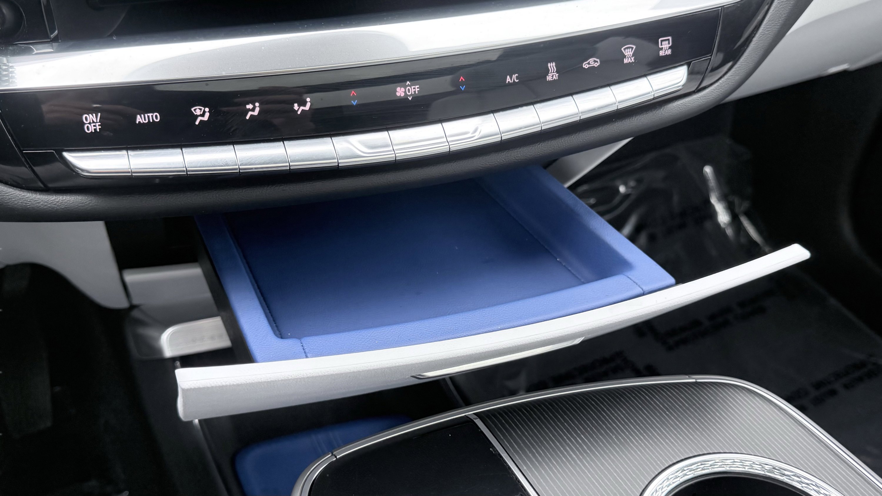 Used 2024 Cadillac Lyriq Luxury image 65