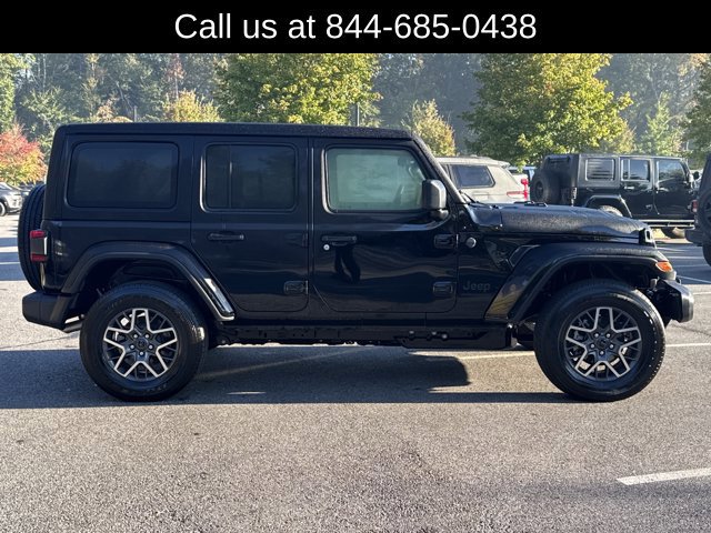 Certified 2026 Jeep Wrangler Unlimited Sahara AWD/4WD image 4