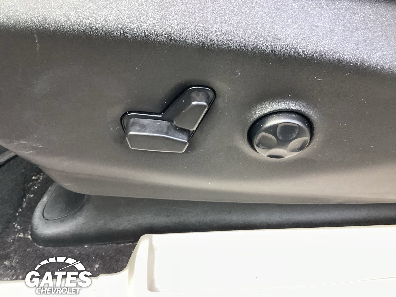 Used 2023 Chrysler Pacifica Touring-L FWD image 15