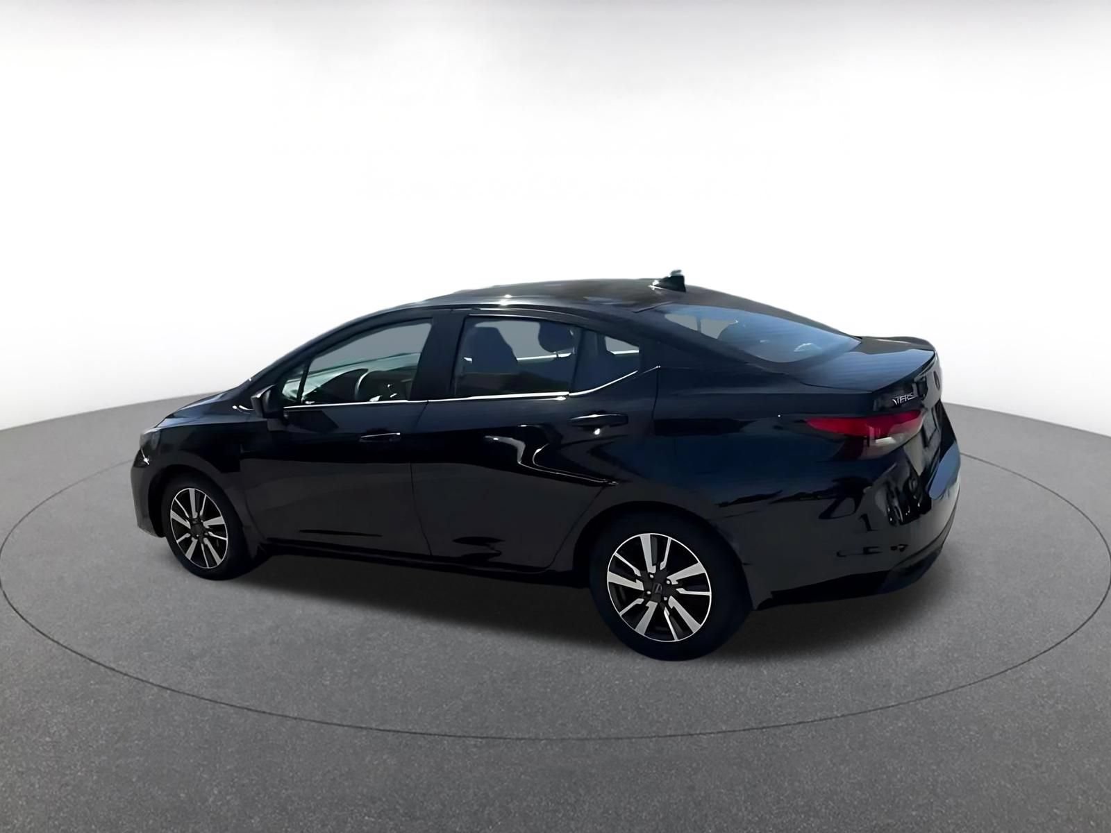 Used 2025 Nissan Versa SV w/ Trunk Package FWD image 9